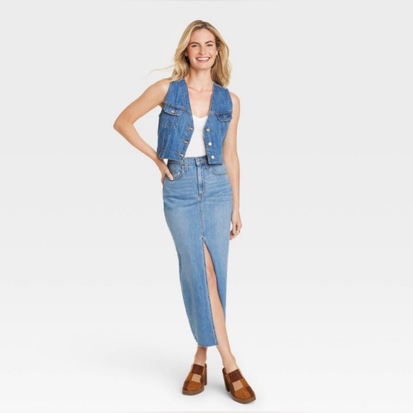 Universal Thread Dresses & Skirts - NWT - Universal Thread High Rise Denim Maxi Skirt